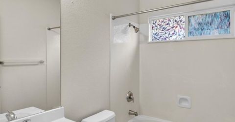 9795 W Taron Dr, Elk Grove, CA 95757 Photo