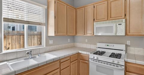 9795 W Taron Dr, Elk Grove, CA 95757 Photo