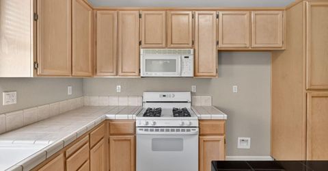 9795 W Taron Dr, Elk Grove, CA 95757 Photo