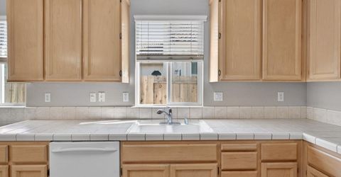 9795 W Taron Dr, Elk Grove, CA 95757 Photo