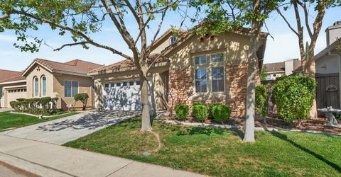 9795 W Taron Dr, Elk Grove, CA 95757 Photo