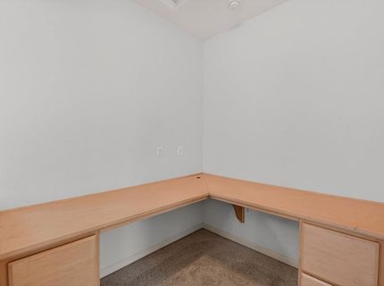 9795 W Taron Dr, Elk Grove, CA 95757 Photo