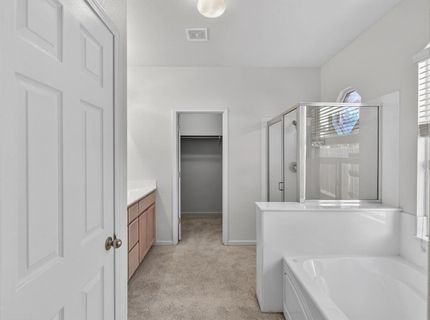 9795 W Taron Dr, Elk Grove, CA 95757 Photo