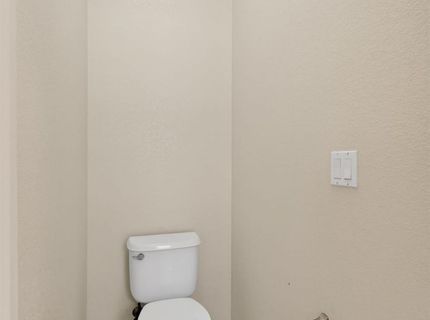 9795 W Taron Dr, Elk Grove, CA 95757 Photo