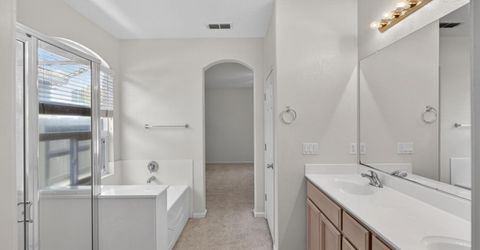 9795 W Taron Dr, Elk Grove, CA 95757 Photo