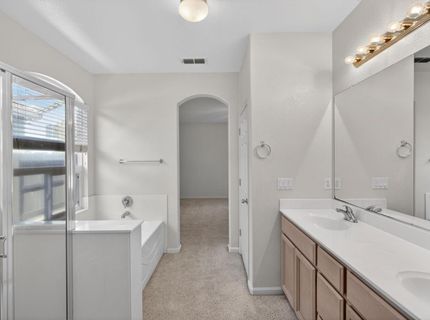 9795 W Taron Dr, Elk Grove, CA 95757 Photo