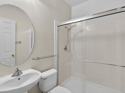 9795 W Taron Dr, Elk Grove, CA 95757 Photo