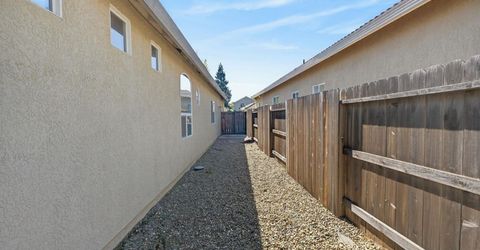 9795 W Taron Dr, Elk Grove, CA 95757 Photo