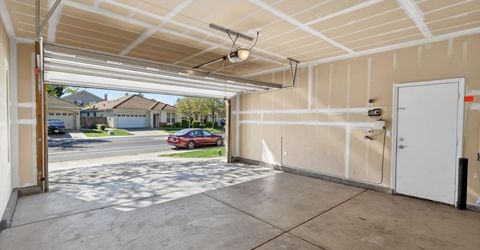 9795 W Taron Dr, Elk Grove, CA 95757 Photo