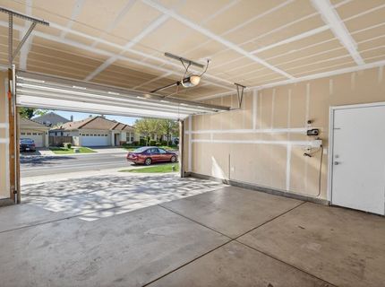 9795 W Taron Dr, Elk Grove, CA 95757 Photo