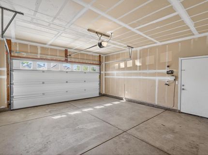 9795 W Taron Dr, Elk Grove, CA 95757 Photo