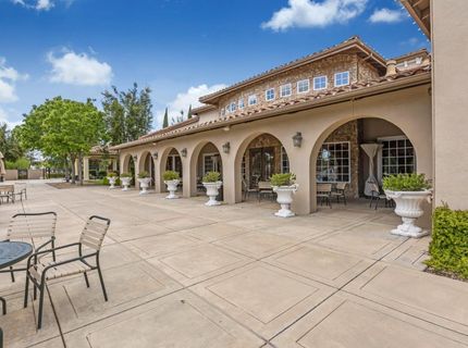 9795 W Taron Dr, Elk Grove, CA 95757 Photo