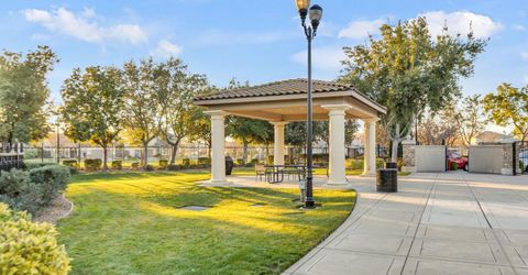 9795 W Taron Dr, Elk Grove, CA 95757 Photo