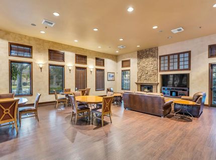 9795 W Taron Dr, Elk Grove, CA 95757 Photo