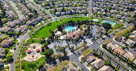 9795 W Taron Dr, Elk Grove, CA 95757 Photo