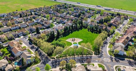 9795 W Taron Dr, Elk Grove, CA 95757 Photo