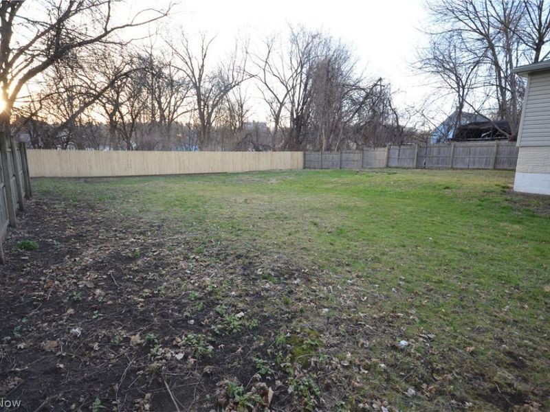 1064 Lane Street, Akron, OH 44307 Photo 12