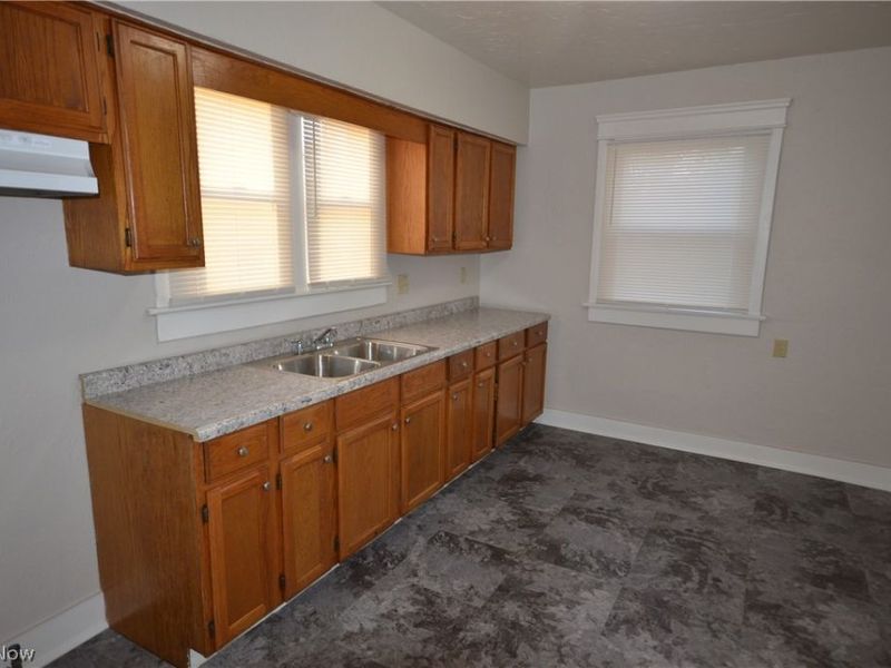 1064 Lane Street, Akron, OH 44307 Photo 20