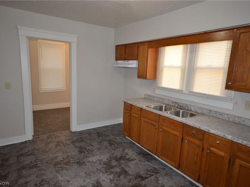 1064 Lane Street, Akron, OH 44307 Photo 21