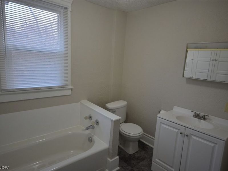 1064 Lane Street, Akron, OH 44307 Photo 26