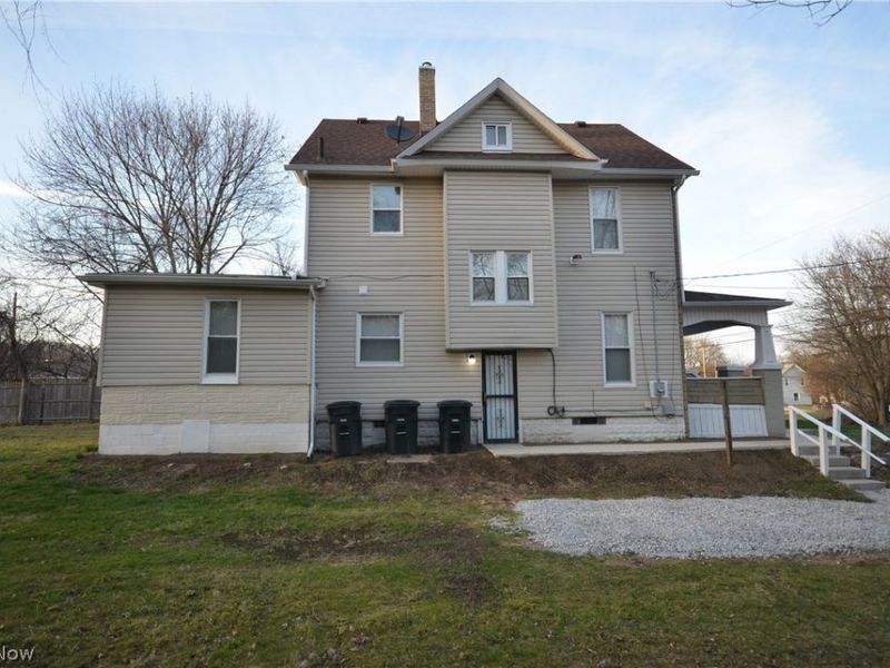 1064 Lane Street, Akron, OH 44307 Photo 6