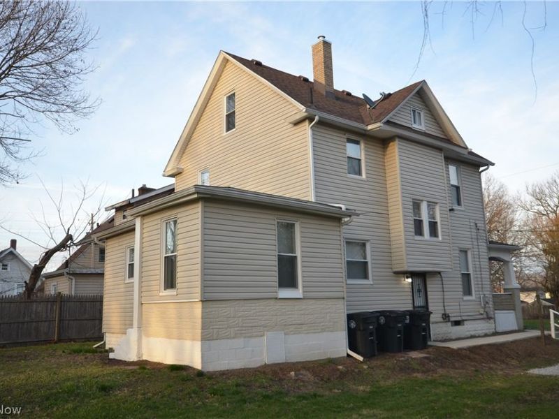 1064 Lane Street, Akron, OH 44307 Photo 7