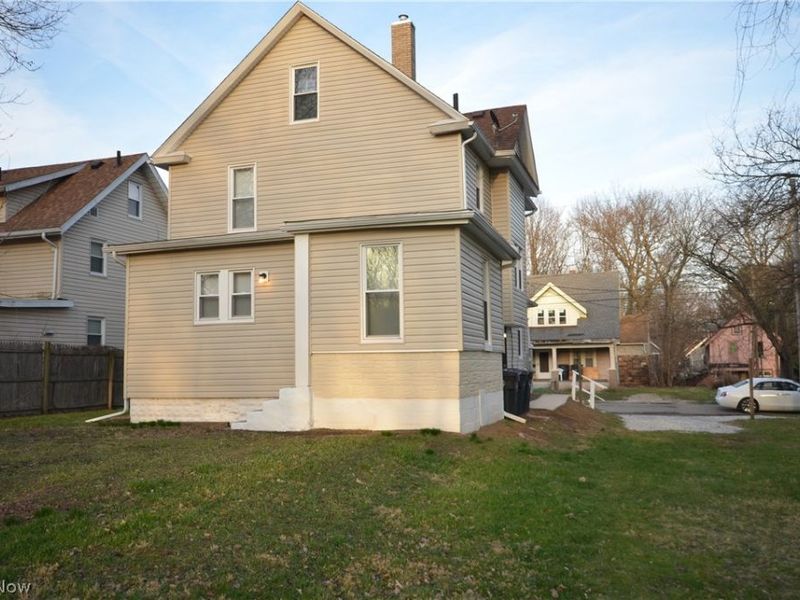 1064 Lane Street, Akron, OH 44307 Photo 8