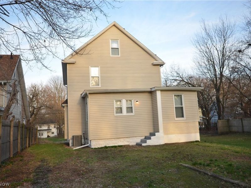 1064 Lane Street, Akron, OH 44307 Photo 9