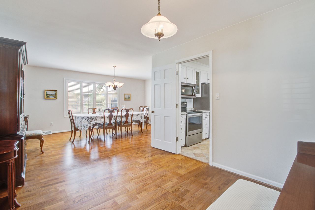 677 Pawley Road Photo 14