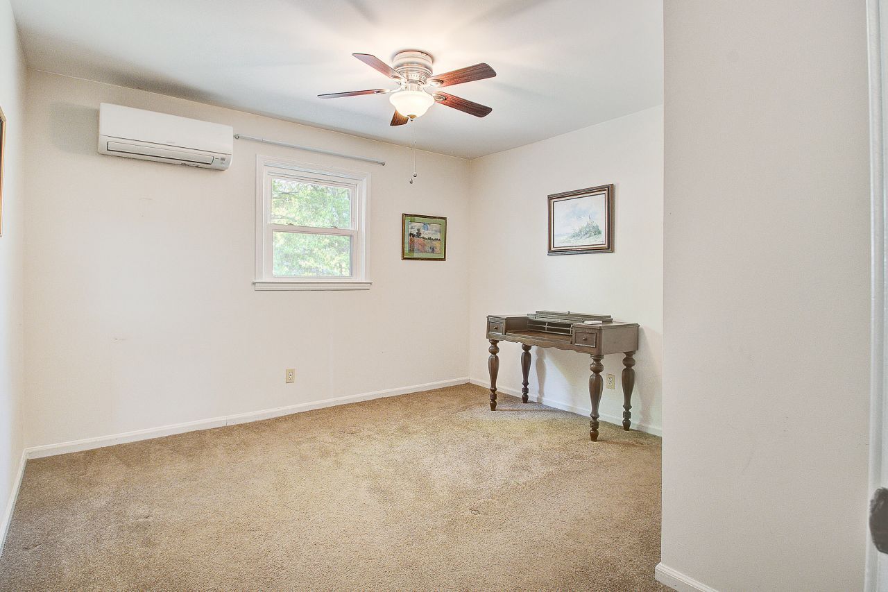 677 Pawley Road Photo 35