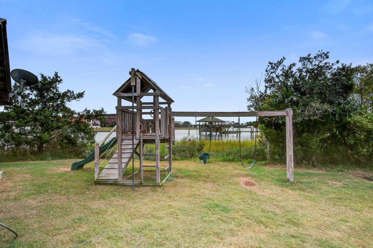 677 Pawley Road Photo 60