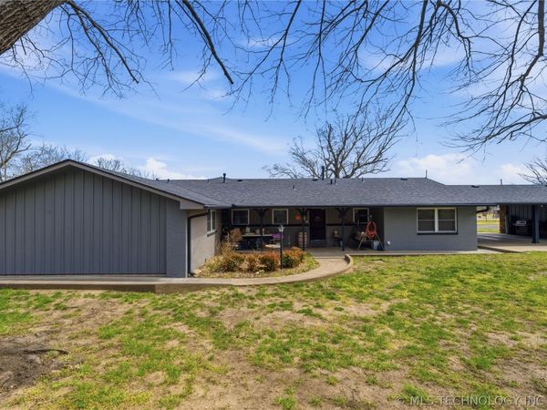 2006 Lynn Avenue , Pawhuska, OK 74056
