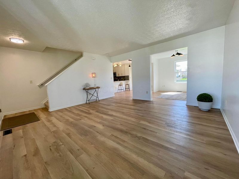 617 Keltonhurst Drive, Pataskala, OH 43062 Photo 10