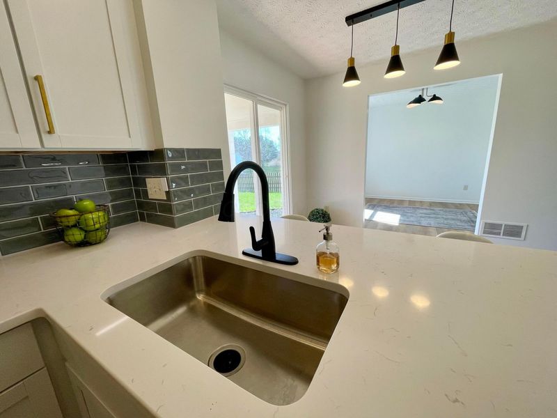 617 Keltonhurst Drive, Pataskala, OH 43062 Photo 20