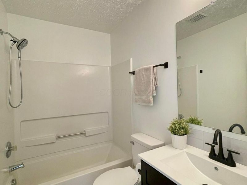 617 Keltonhurst Drive, Pataskala, OH 43062 Photo 28