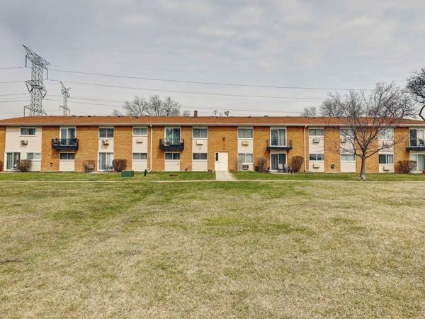 8864 Northshore Drive , Unit 1A, Des Plaines, IL 60016