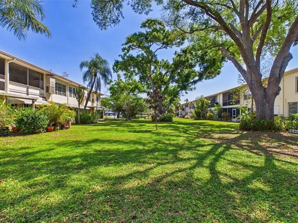 5664 40TH TERRACE N, Unit 428, ST PETERSBURG, FL 33710