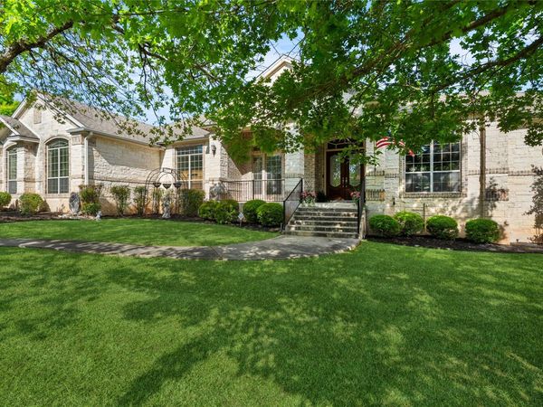 205 W Majestic Oak LN, Georgetown, TX 78633