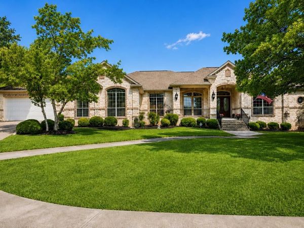 205 W Majestic Oak LN, Georgetown, TX 78633