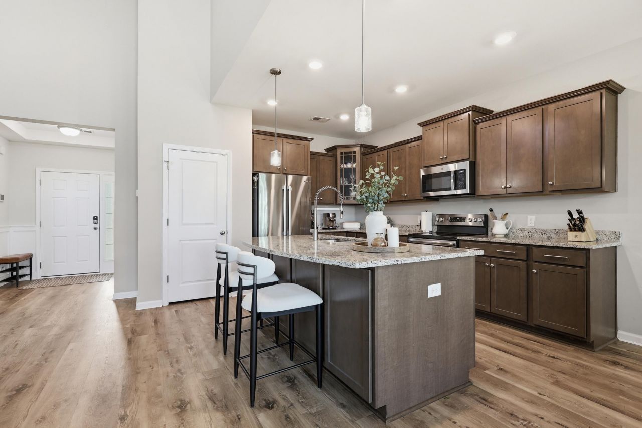 123 Lakelyn Road Photo 9