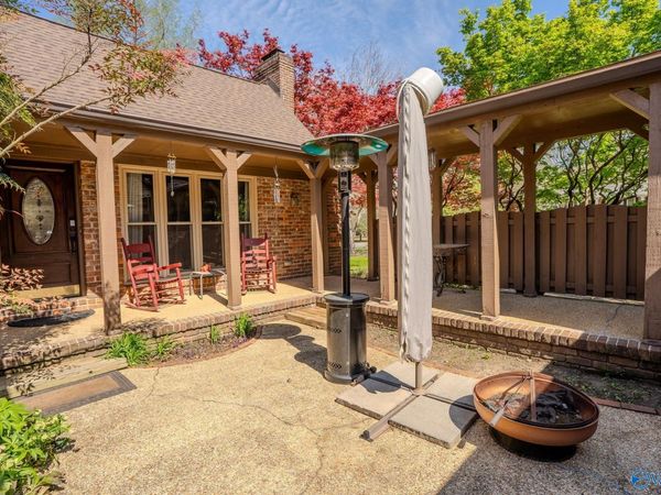 2405 Old Creek Trail SE, Decatur, AL 35603