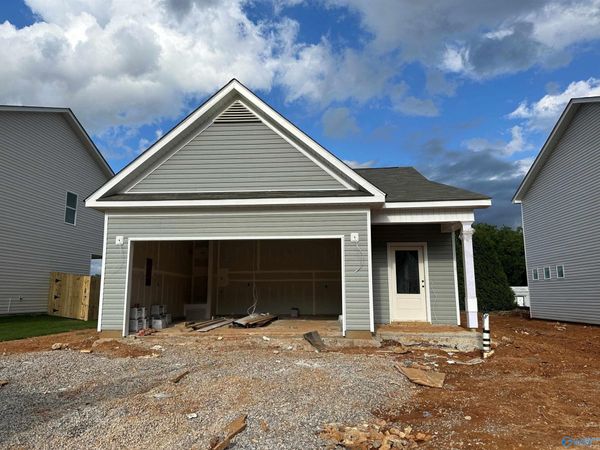 7213 Fox Glen Circle SE, Owens Cross Roads, AL 35763