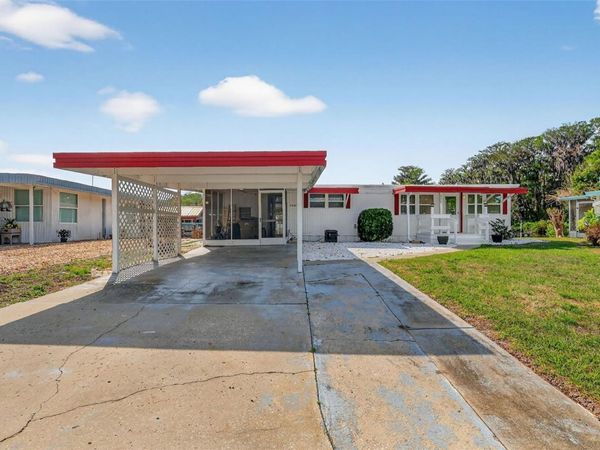 31701 KELLY CIRCLE, TAVARES, FL 32778