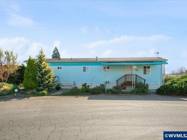 1418 Pine #7 St, Silverton, OR 97381