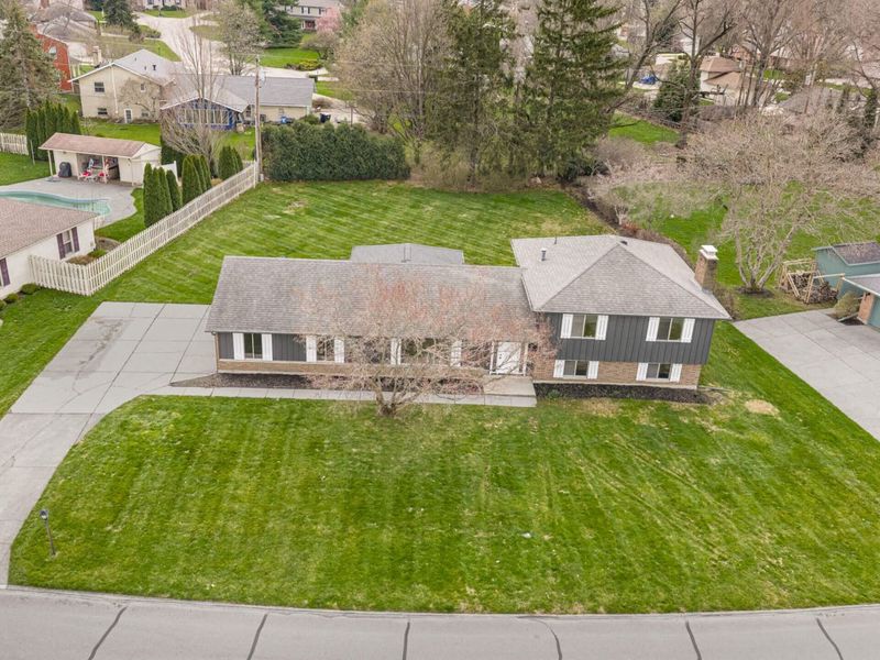 435 Blackstone Drive, Dayton, OH 45459 Photo 2