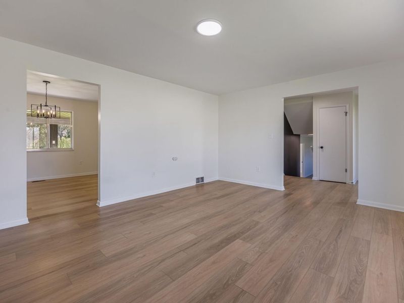 435 Blackstone Drive, Dayton, OH 45459 Photo 5