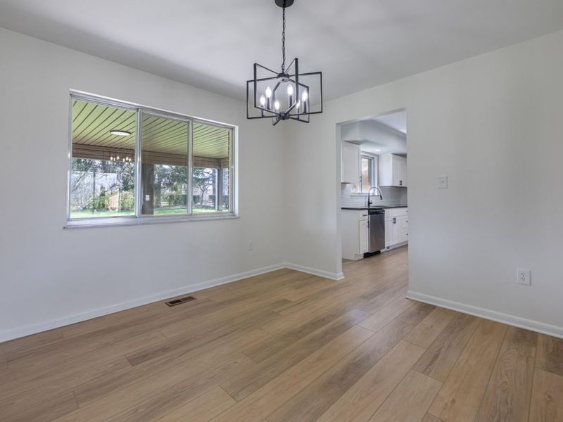 435 Blackstone Drive, Dayton, OH 45459 Photo 7