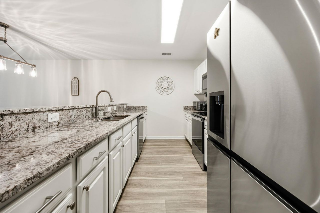 4849 Meadowsweet Dr. Photo 16