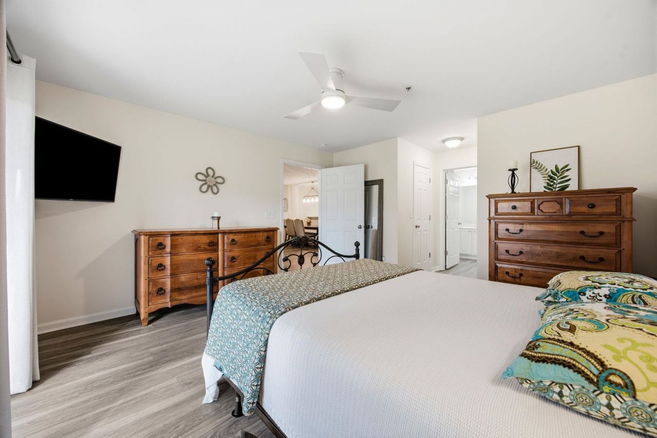 4849 Meadowsweet Dr. Photo 21