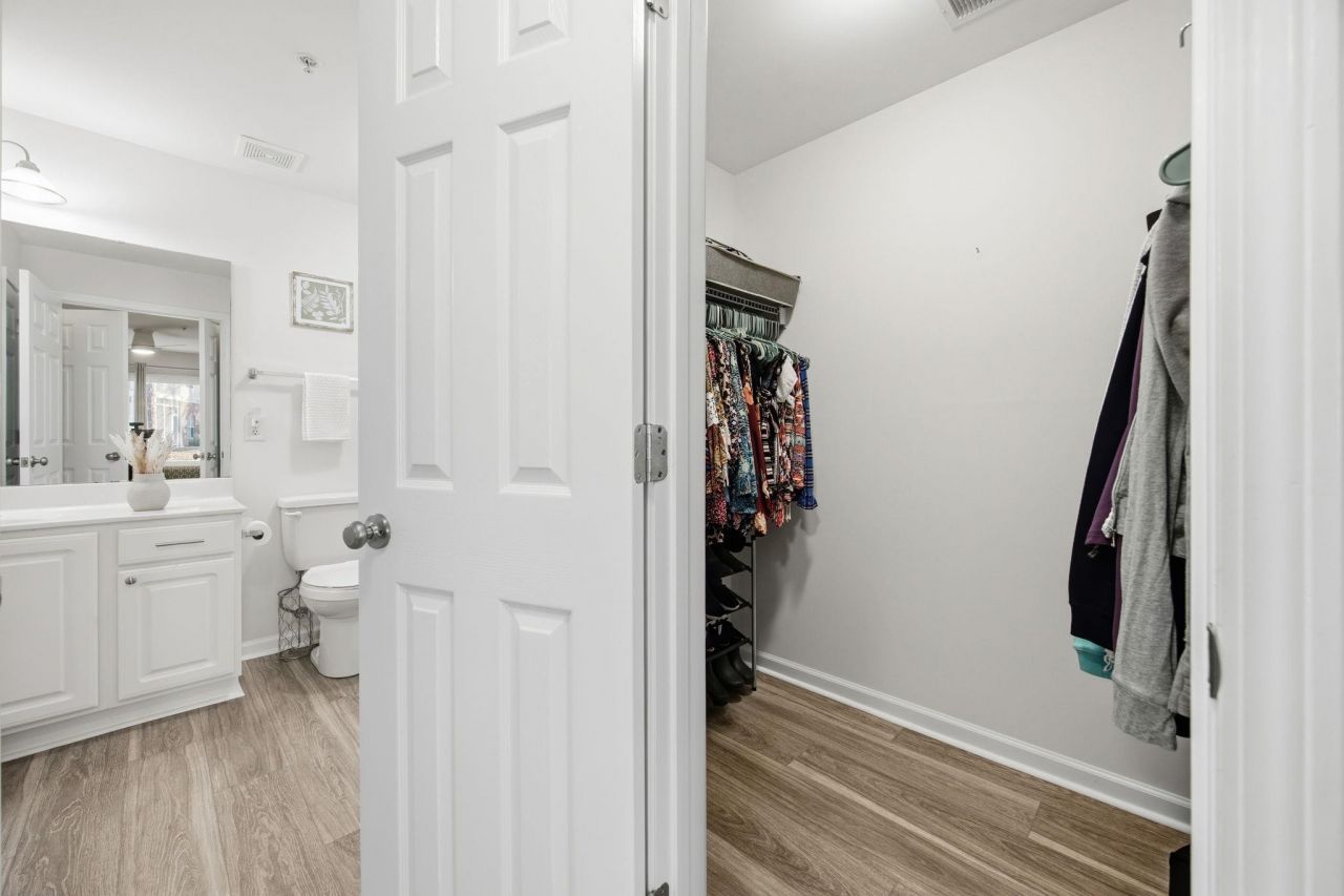 4849 Meadowsweet Dr. Photo 25